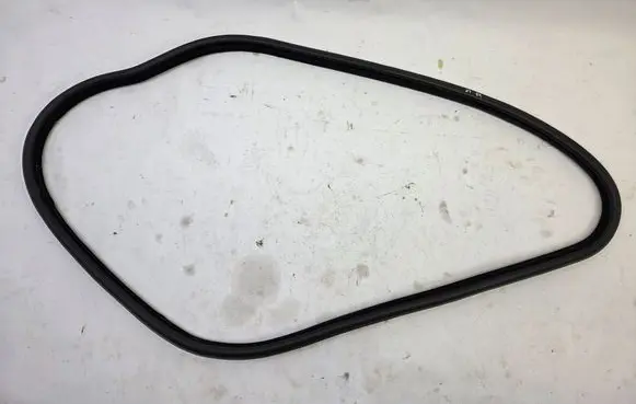 Jaguar XE Front door rubber seal 