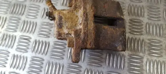 Renault Megane I Front brake caliper