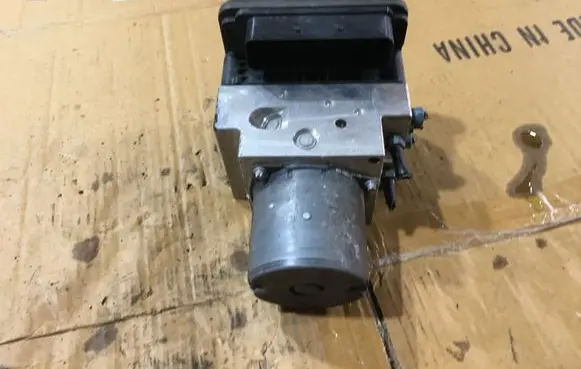 BMW X5 E70 ABS Pump 6854057 6854055