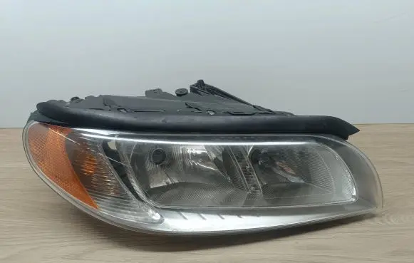 Volvo V70 Headlight/headlamp