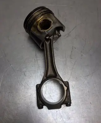Volkswagen PASSAT B6 Piston with connecting rod 79L94