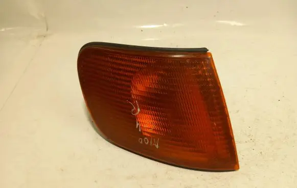 Audi 100 S4 C4 Front indicator light 137984