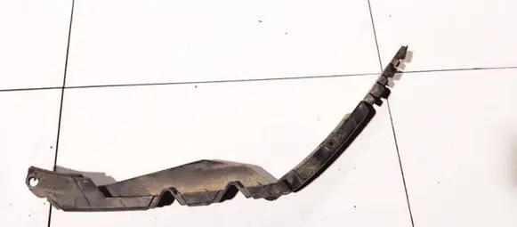 Skoda Octavia Mk2 (1Z) Front bumper mounting bracket 1z0807183