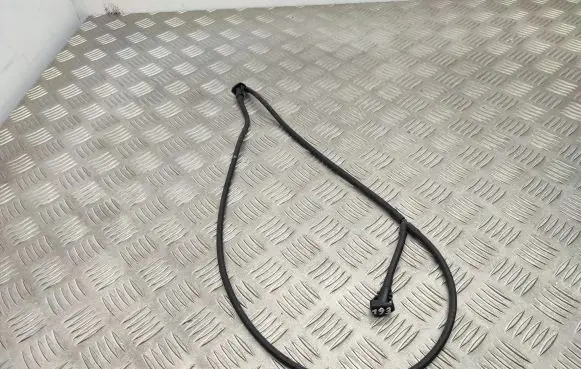 Windshield washer spray nozzle
