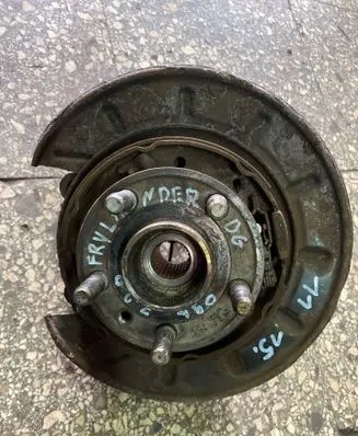 Land Rover Freelander 2 - LR2 Rear wheel hub