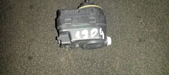 Peugeot 607 Headlight level adjustment motor Nenustatyta