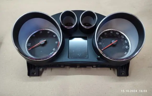 Opel Insignia A Speedometer (instrument cluster) 22956340