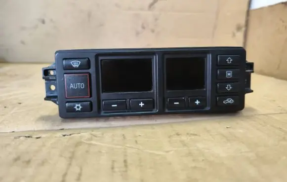 Audi A4 S4 B5 8D Climate control unit 8L0820043D 5HB00760804