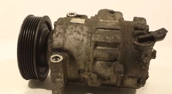 Volkswagen Golf V Air conditioning (A/C) compressor (pump) 1K0820859N