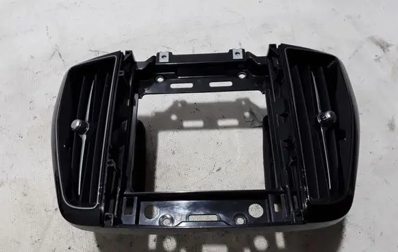 Volvo XC60 Dash center air vent grill 31417742