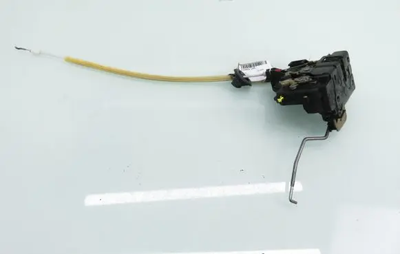 Audi A2 Front door lock 