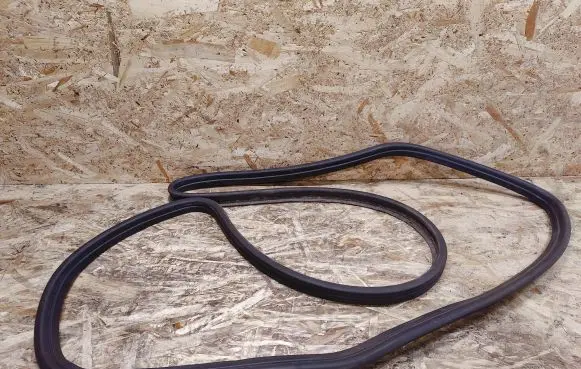 Mercedes-Benz S W140 Trunk rubber seal (body) 