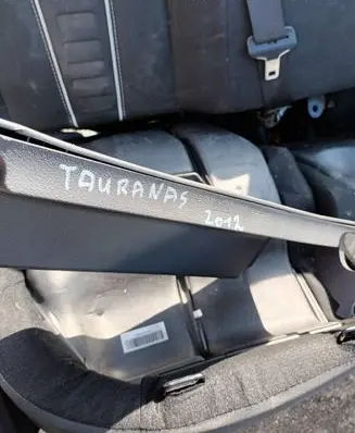 Volkswagen Touran II Glove box set 