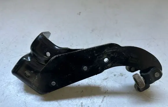 Mercedes-Benz Vito Viano W447 Sliding door lower roller guide/hinge A4477601547