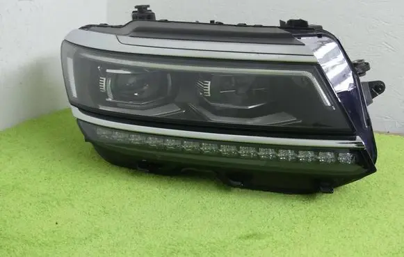 Volkswagen Tiguan Headlight/headlamp 5NN941082