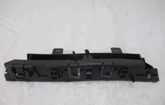 Citroen C5 Fender mounting bracket 9681058980