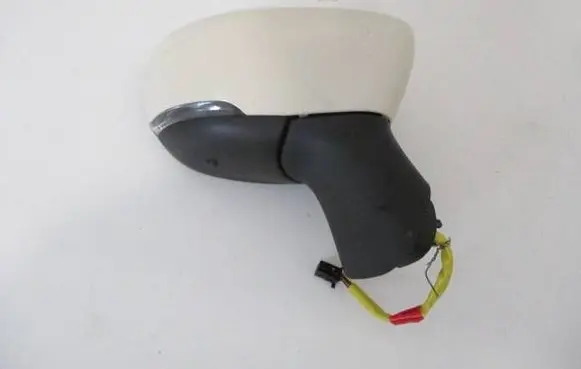 Renault Captur Front door electric wing mirror 11PIN