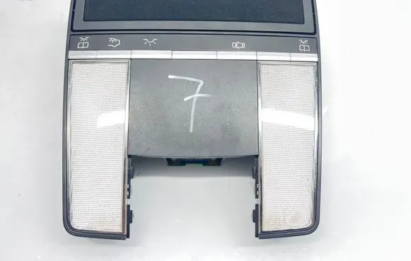 Mercedes-Benz S W221 Front seat light A2218705086 A2218703886