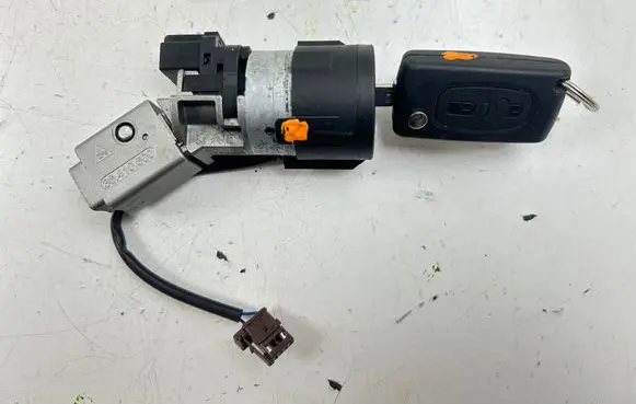 Peugeot 308 Ignition lock 36410600