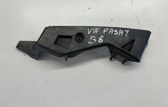 Volkswagen PASSAT B6 Front bumper mounting bracket 3C0807724