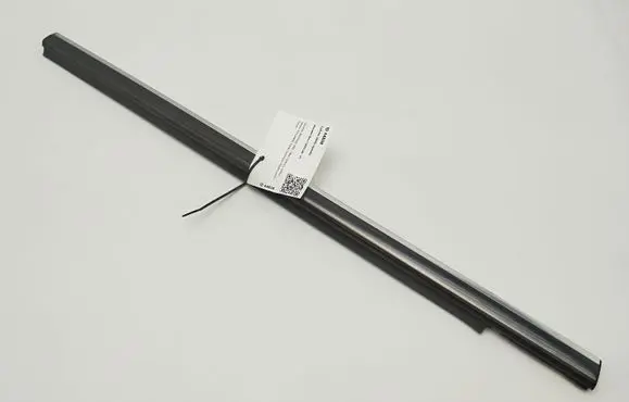 Mercedes-Benz C W203 Rear side glass trim 