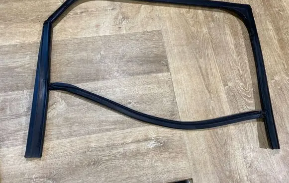 Land Rover Range Rover Velar Sliding door rubber seal 