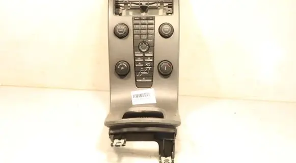 Volvo V50 Head unit multimedia control 8650702