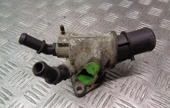 Opel Zafira B Thermostat housing 55203388