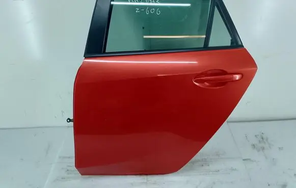 Mazda 3 II Rear door