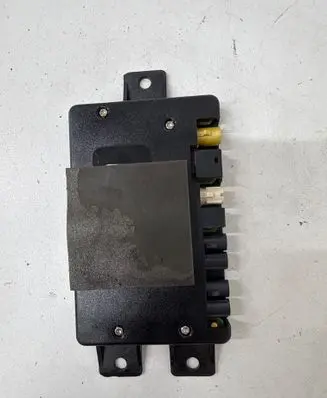 Audi A6 S6 C5 4B Aerial antenna amplifier