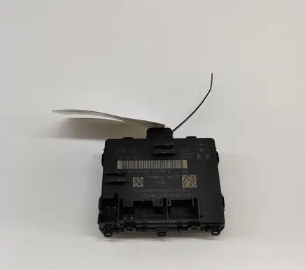 Audi Q2 - Door control unit/module 5Q0959595L 8W1959595D