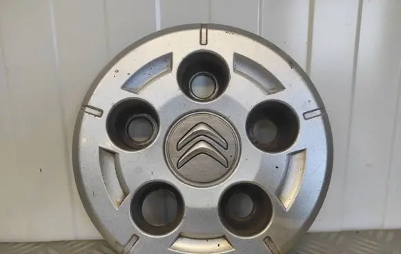 Citroen Jumper R16 wheel hub/cap/trim 1374675080 4374675080