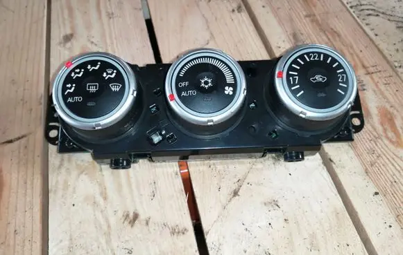 Mitsubishi Outlander Climate control unit 7820A082XB