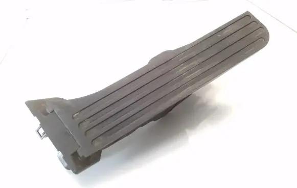 Volkswagen Tiguan Accelerator throttle pedal 1K1723503R