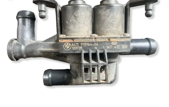 BMW 5 F10 F11 Coolant heater control valve 9119164 120728