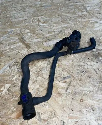 Engine coolant pipe/hose