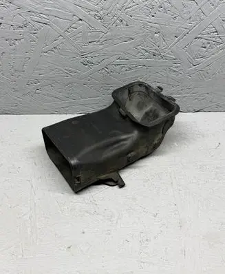 BMW 7 F01 F02 F03 F04 Air intake duct part 7577470 70342738 10991210