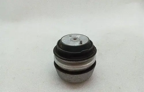 Aston Martin DB11 Gearbox mount JY536068AA