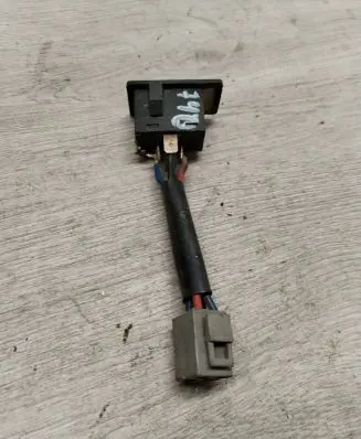 Volvo S70 V70 V70 XC Electric window control switch 1362880