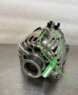Opel Astra K Generator/alternator 39225154