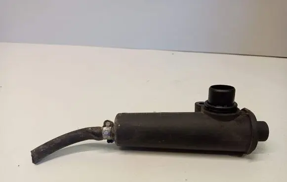 BMW 5 E34 Oil breather separator 1285638