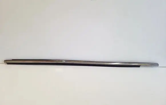 Mitsubishi Outlander Front door glass trim molding