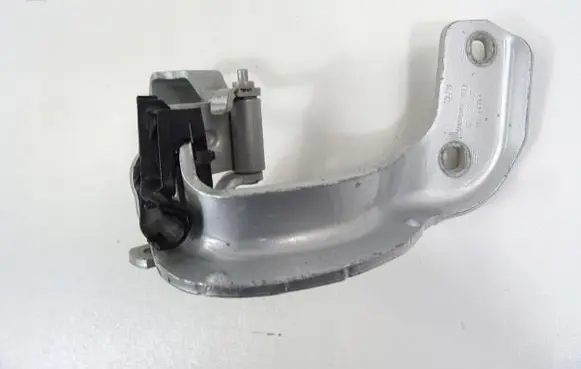 Audi A6 C7 Tailgate hinge 16717421122