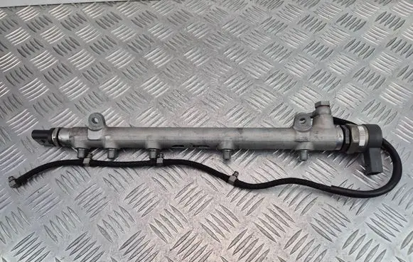 Mercedes-Benz E W212 Fuel main line pipe A6460701695