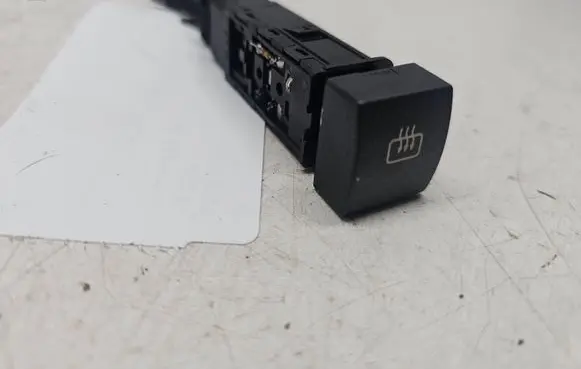 KIA Sorento Windscreen/window heater switch 202002962