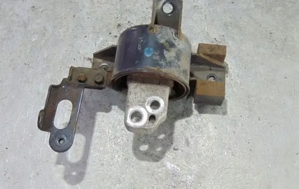KIA Rio Gearbox mount