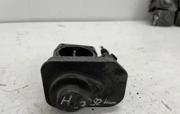 Opel Zafira B Throttle valve 8981052101