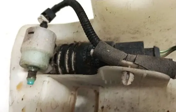 Windscreen/windshield washer pump
