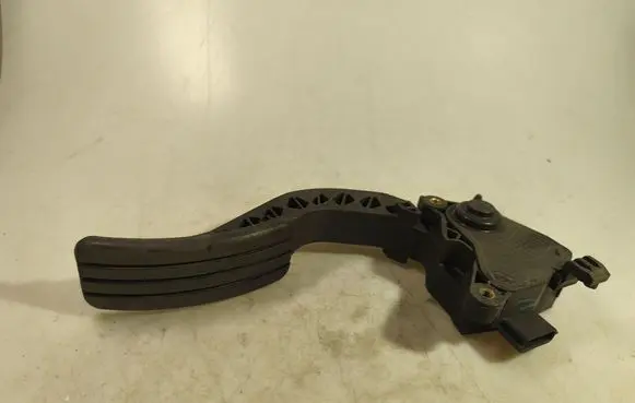 Opel Vivaro Accelerator throttle pedal 180027179R