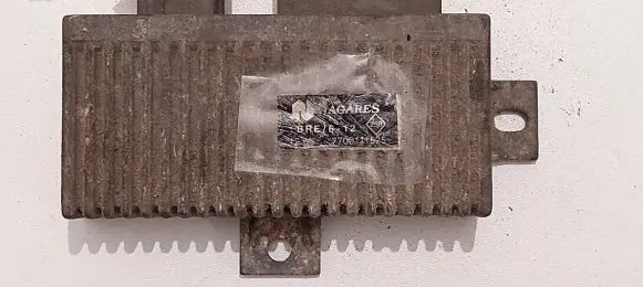 Renault Megane I Glow plug pre-heat relay 7700111525